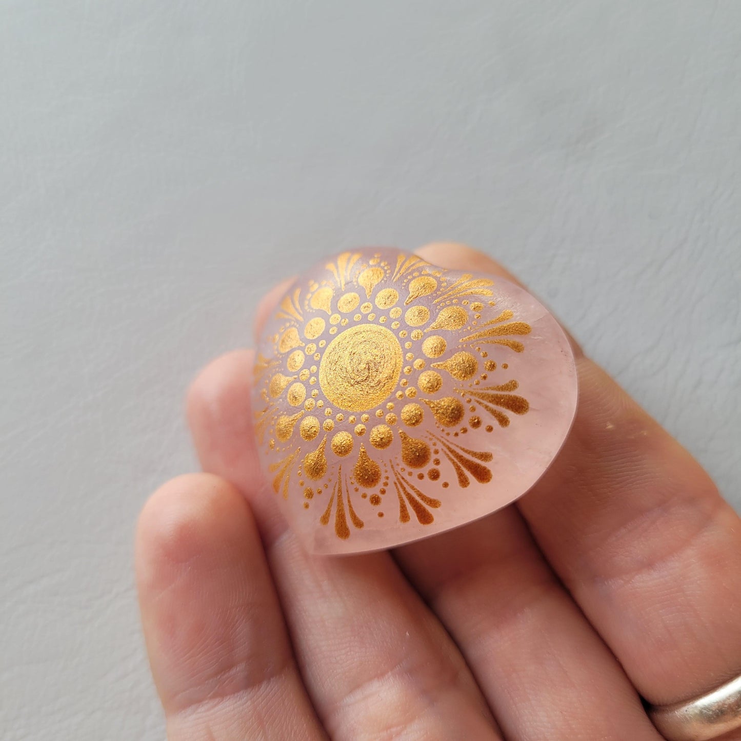 Rose Quartz Guiding Heart Stone - Bdotartsy