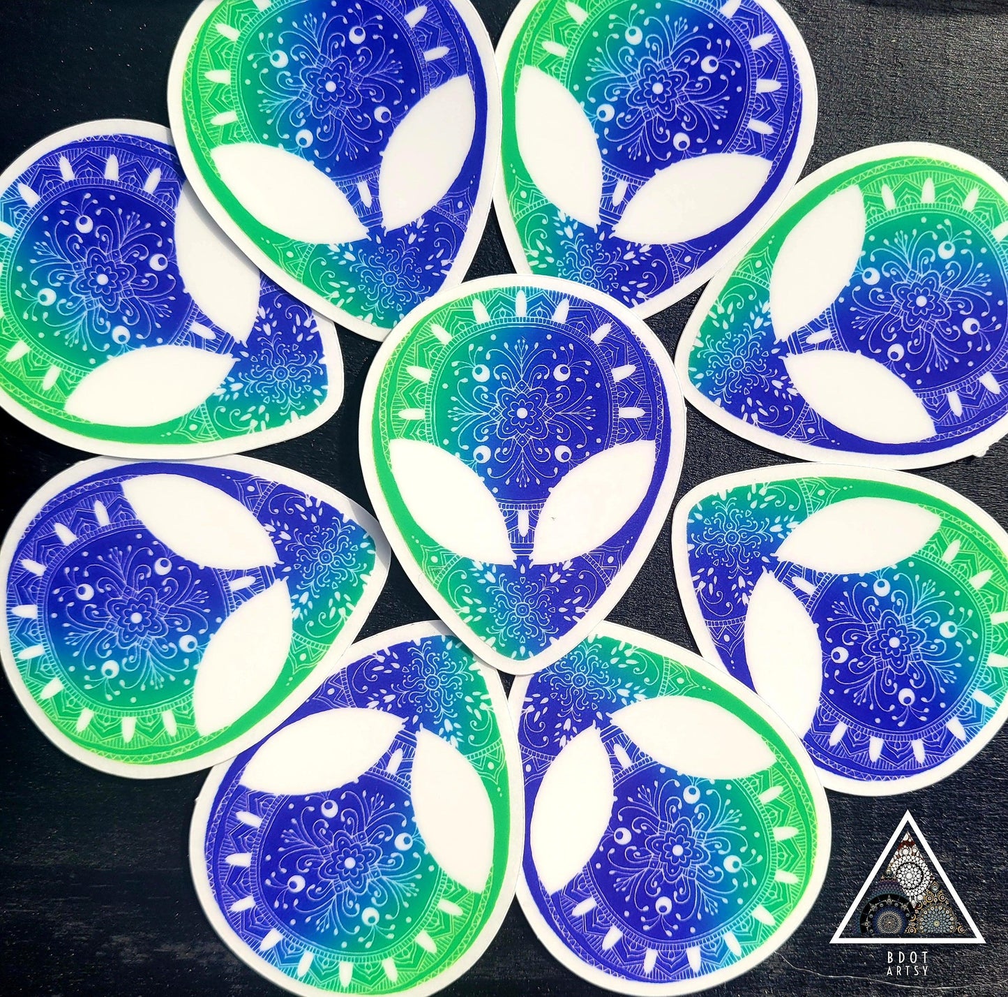 3" Alien mandala sticker - Bdotartsy