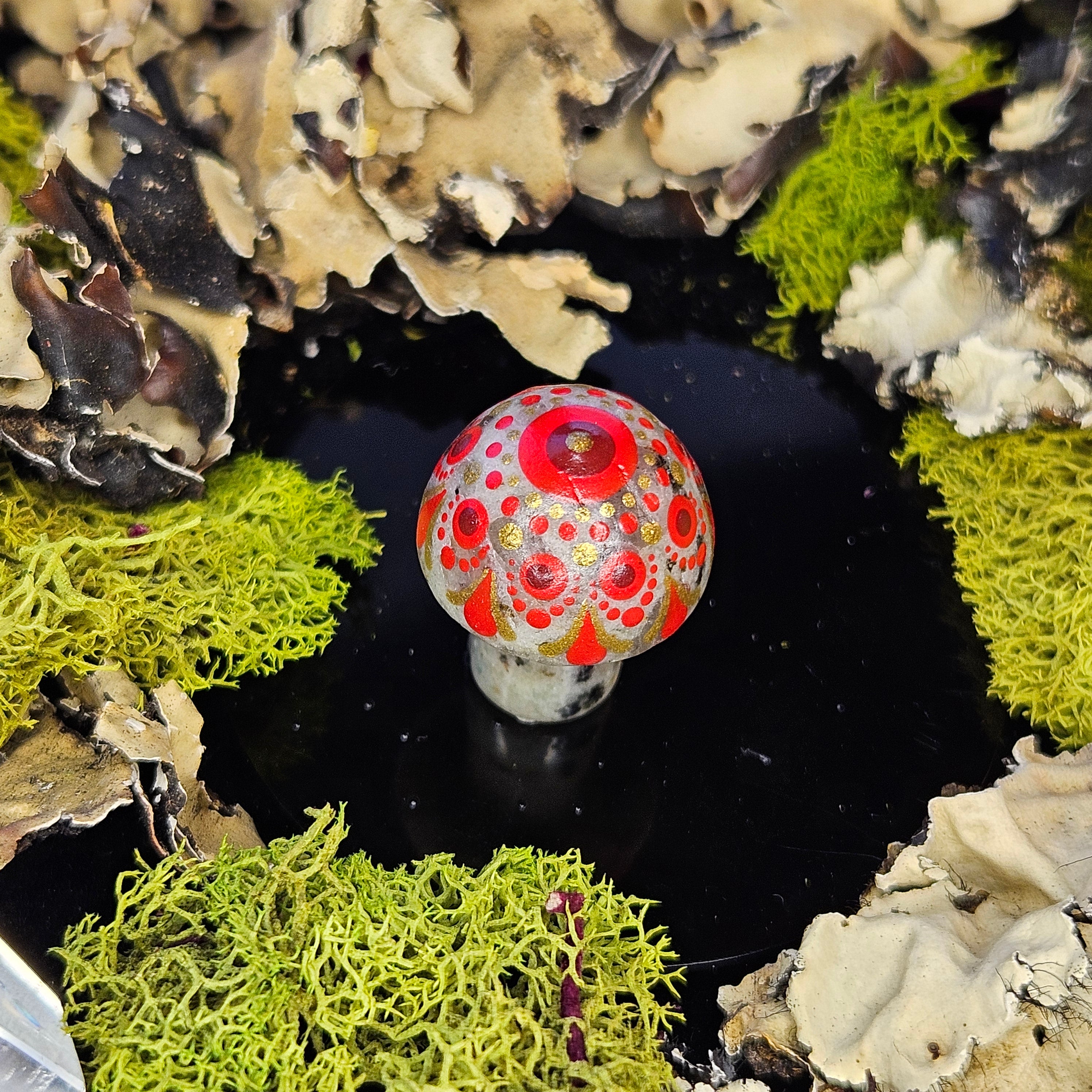 Mini Carved Mushroom - Kiwi Jasper