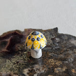 Load image into Gallery viewer, Mini Carved Mushroom - Howlite
