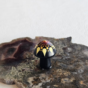 Mini Carved Mushroom - Black Obsidian