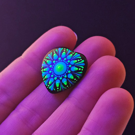 Guiding Onyx UV Mandala