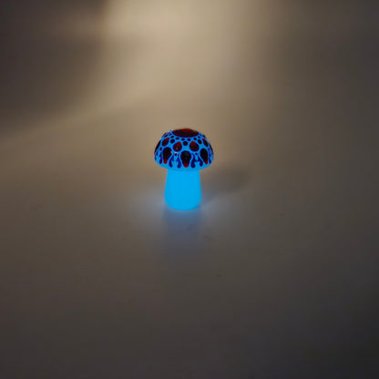 Mini Carved Mushroom - UV Glow