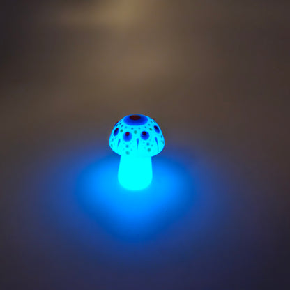 Mini Carved Mushroom - UV Glow