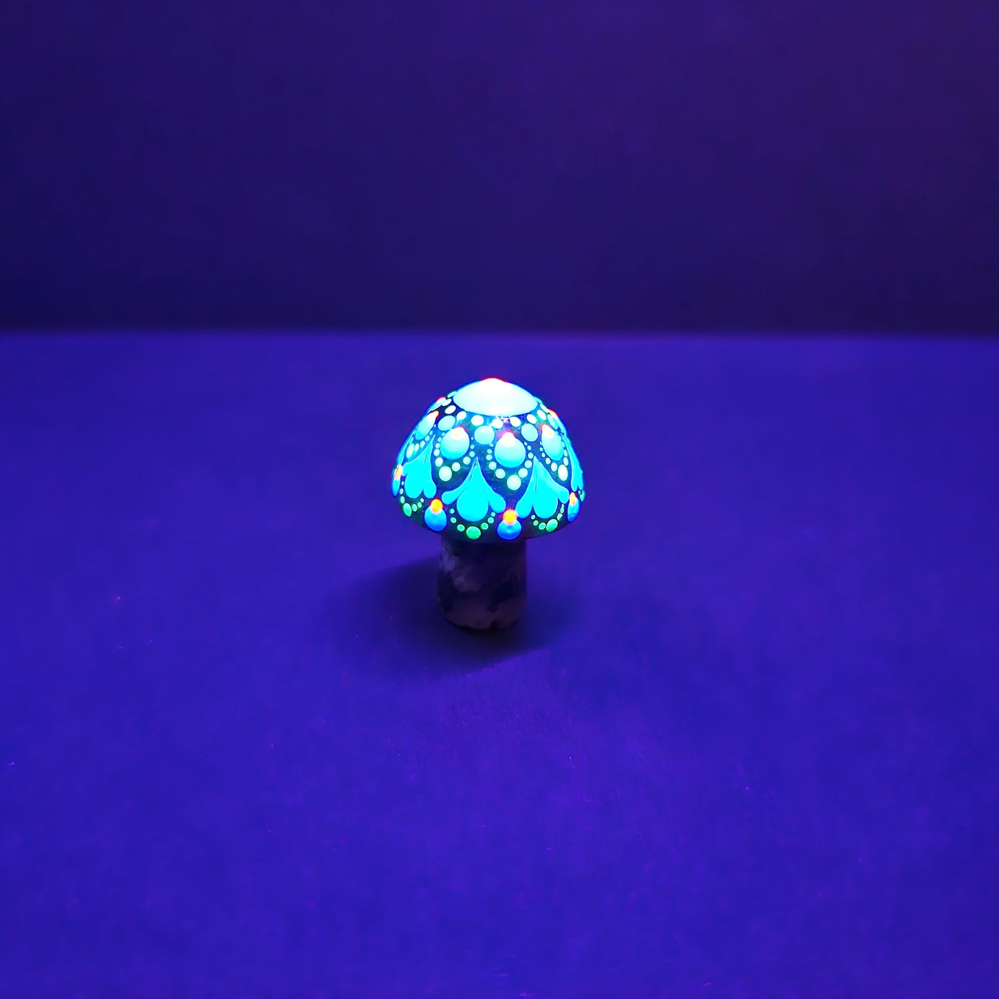 Mini Carved Mushroom - UV Larvikite