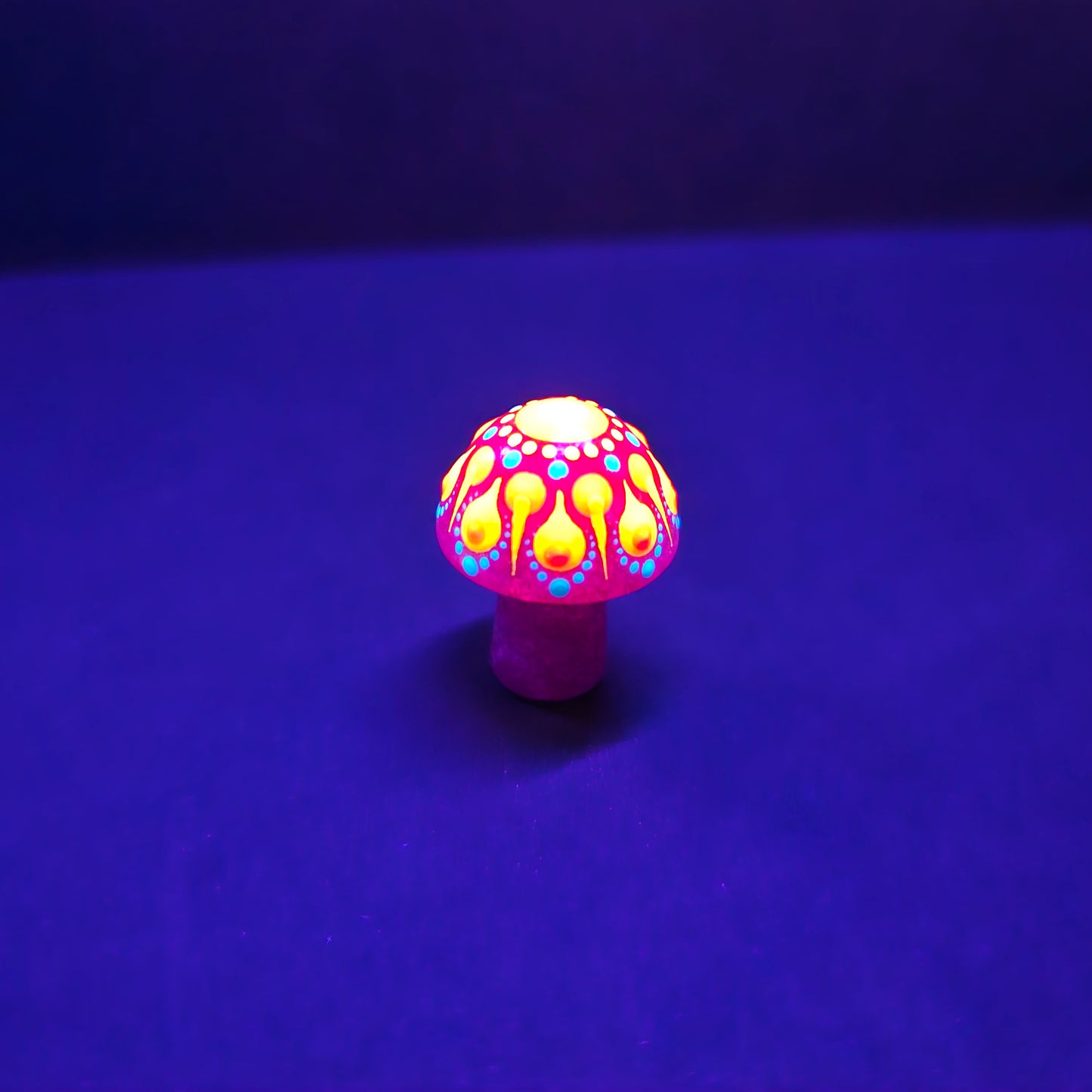 Mini Carved Mushroom - UV Purple Quartz