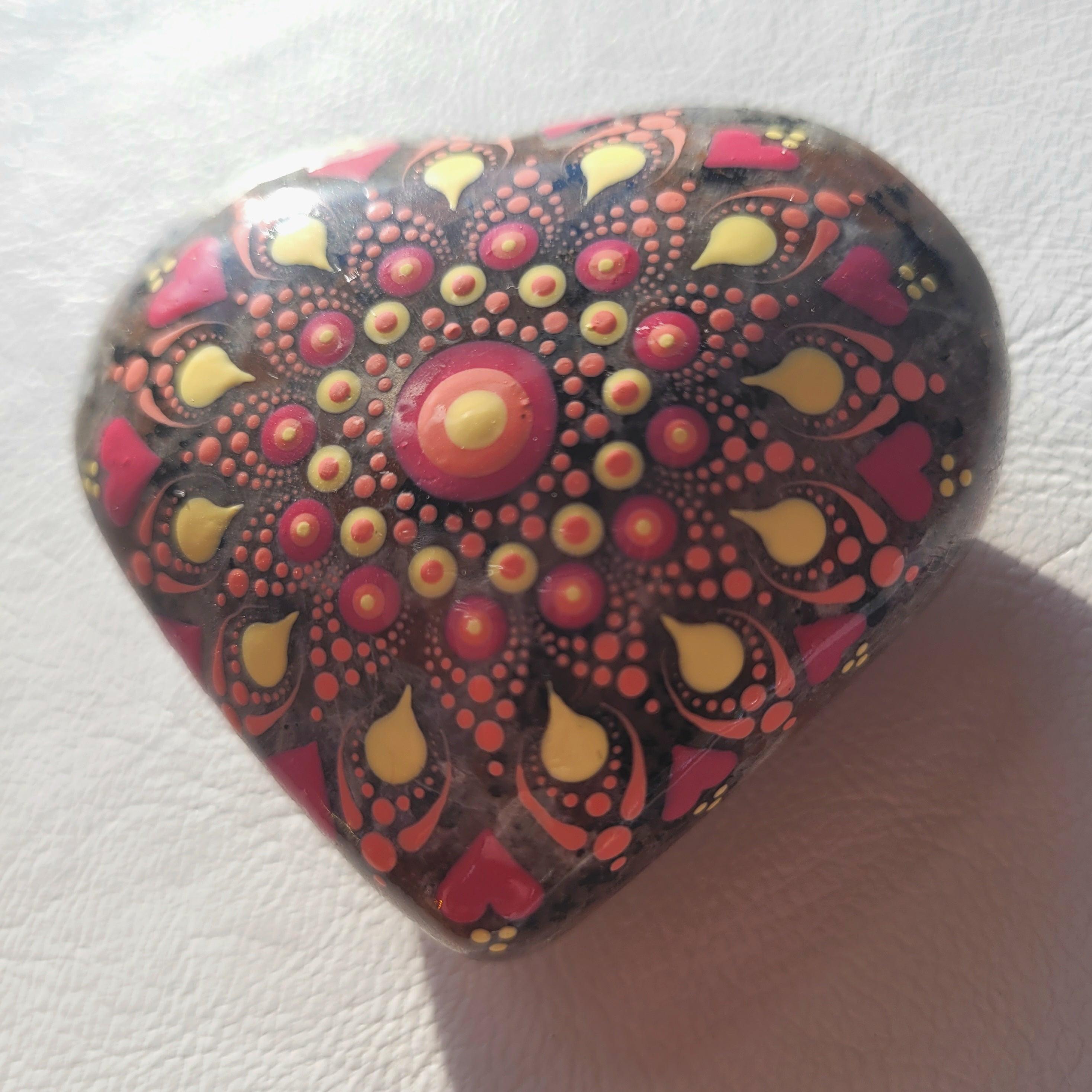 Emberlite - Meditation Heart Stone (UV reactive) - Bdotartsy