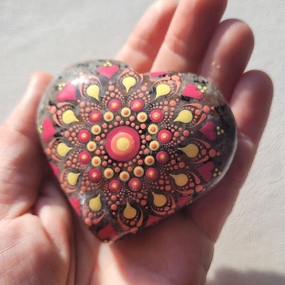 Emberlite - Meditation Heart Stone (UV reactive) - Bdotartsy