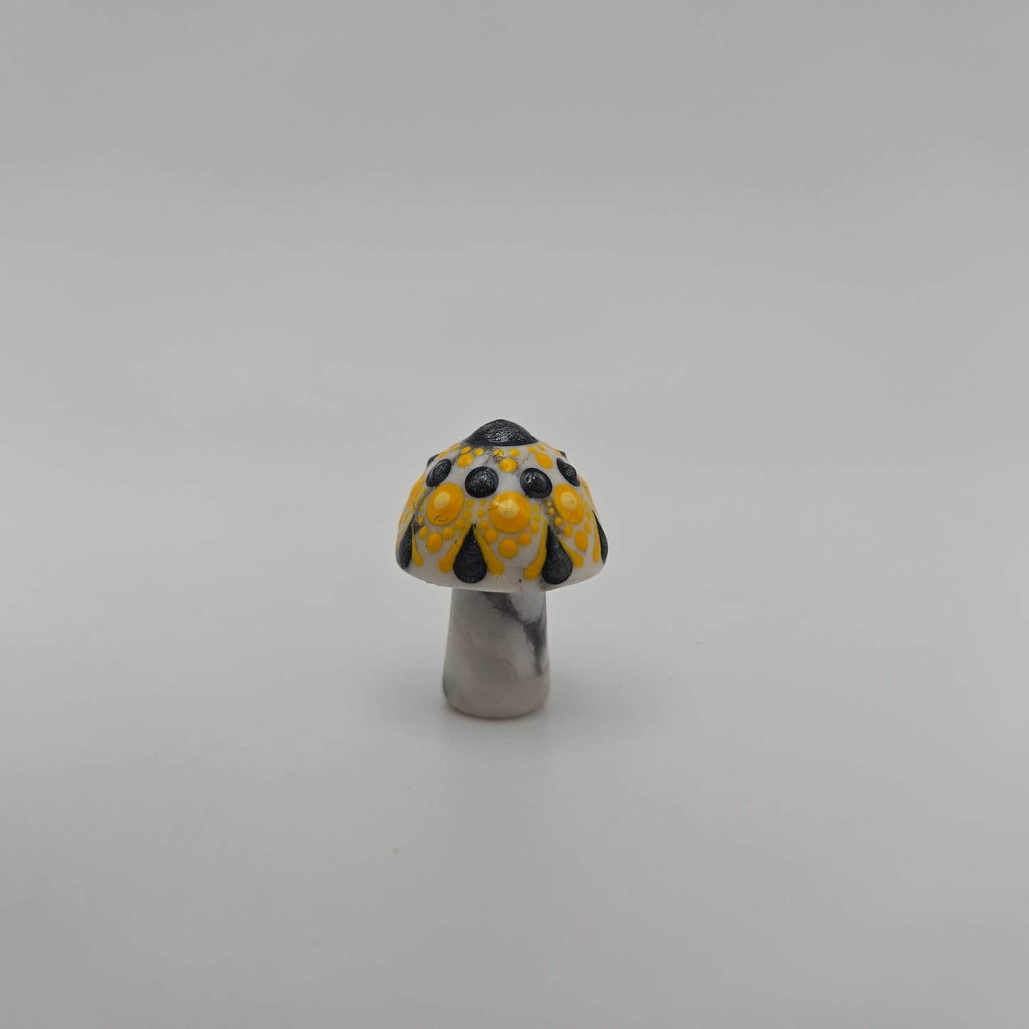 Mini Carved Mushroom - Howlite