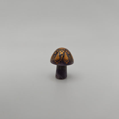 Mini Carved Mushroom - Amethyst